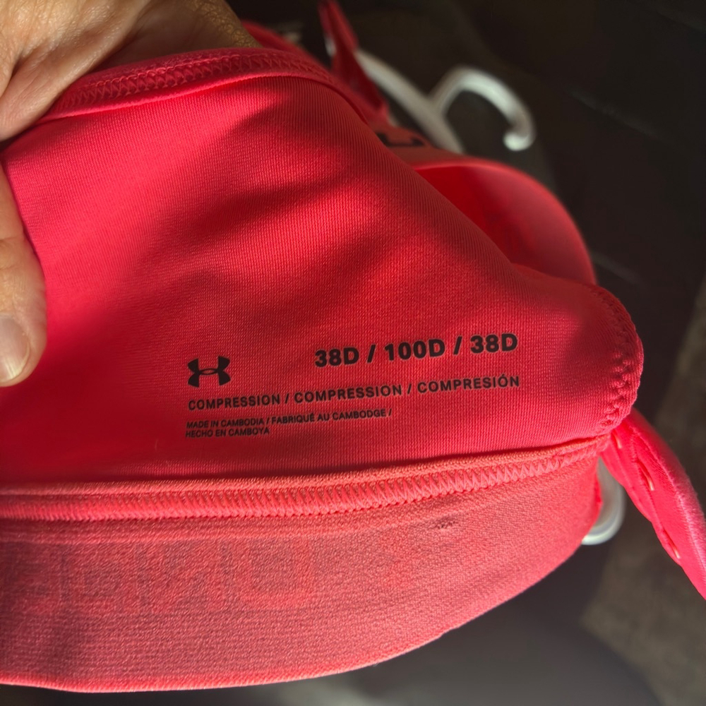 🏃‍♀️ Under Armour High Support Endless Compression Sports Bra 38D Hot Pink NWT - Picture 4 of 8